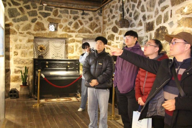鼓岭寻踪承文脉,青春聚力传闽韵——福建江夏学院师生赴福州鼓岭开展社会实践活动