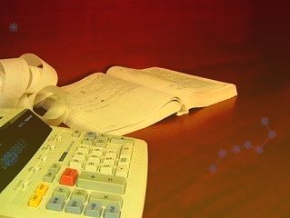 伴随着今年天猫双11进入低碳时代线下商家纷纷携手践行公益环保理念