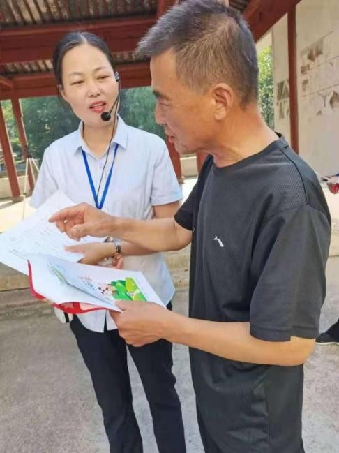 不忘初心，为民服务
